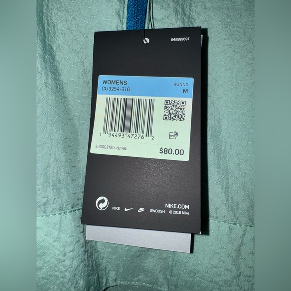 Nike Swoosh Women's Dri-FIT Running Jacket - Picture 5 of 5